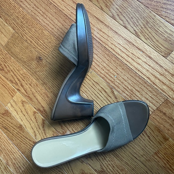 Stuart Weitzman Shoes - Stuart Weitzman heeled slides